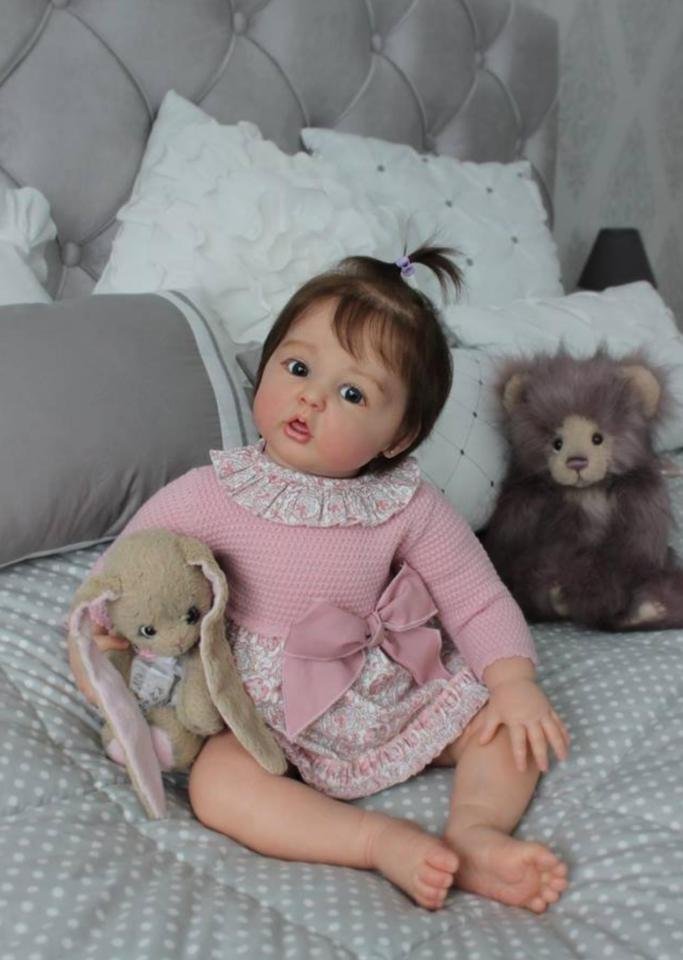 Bebê Reborn Realista Julia 60 cm Silicone e Corpo Tecido Pintura 3D
