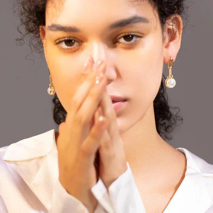 Brinco Corrente com Pérola